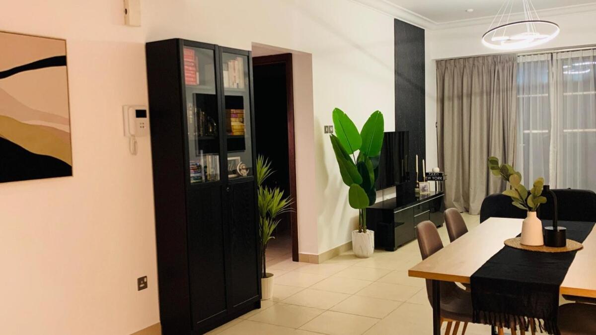 Downtown - Near Burj Khalifa - Free Parking Apartment